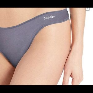 Sealed Calvin Klein Women’s Form Thong MED